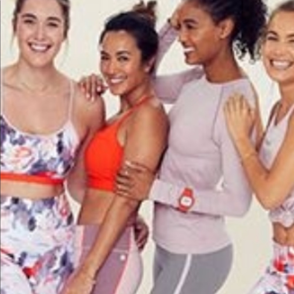 Fabletics long sleeve key hole top